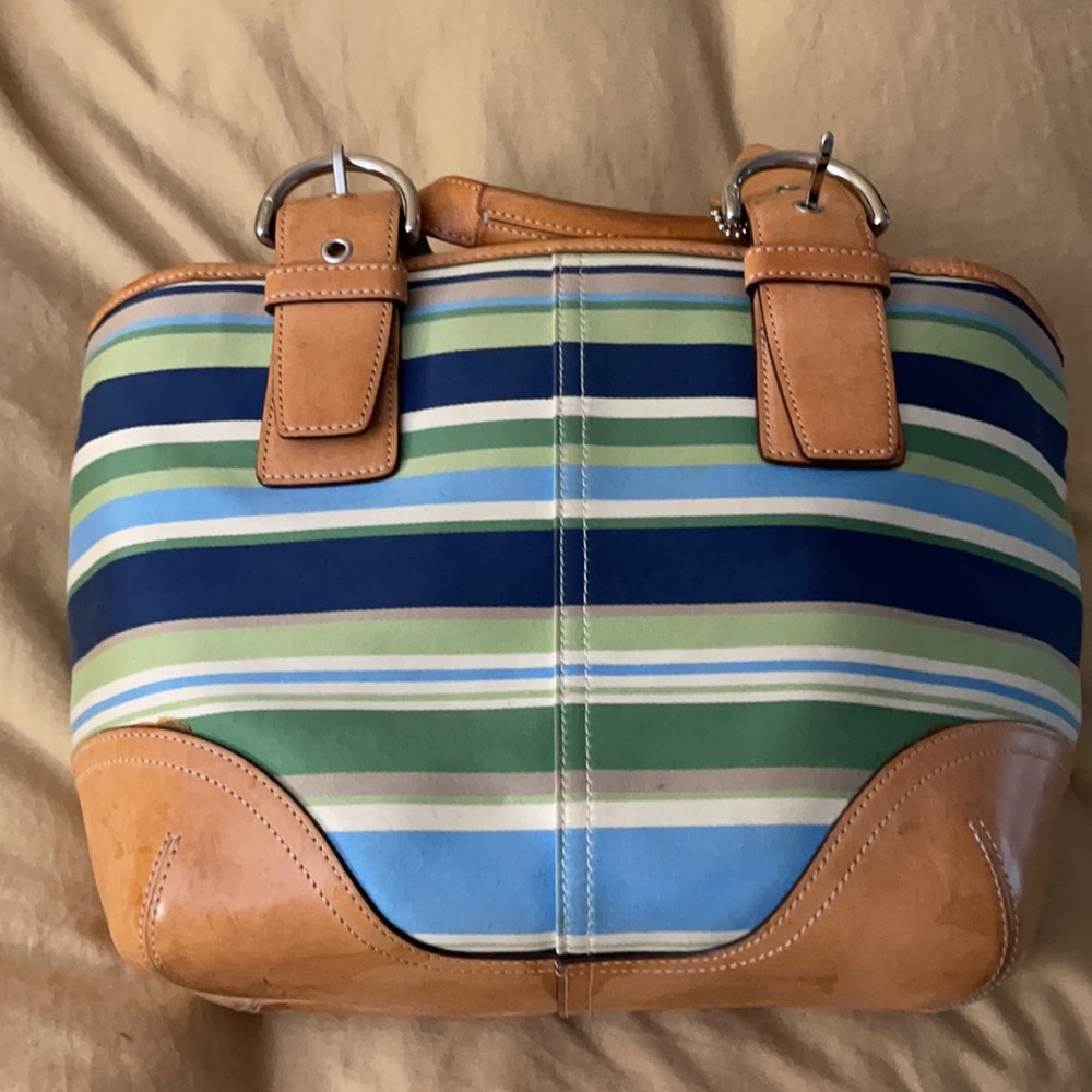 Coach summertime bucket bag and wristlet - Picture 7 of 12